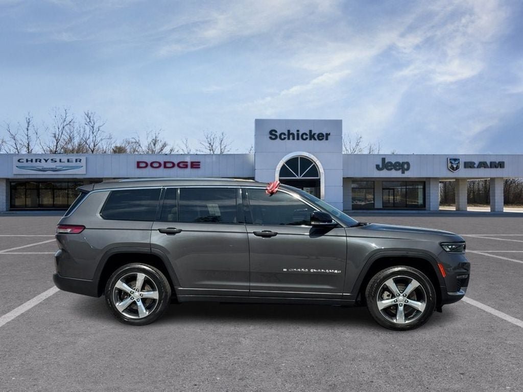 Used 2022 Jeep Grand Cherokee L Limited AWD/4WD image 2