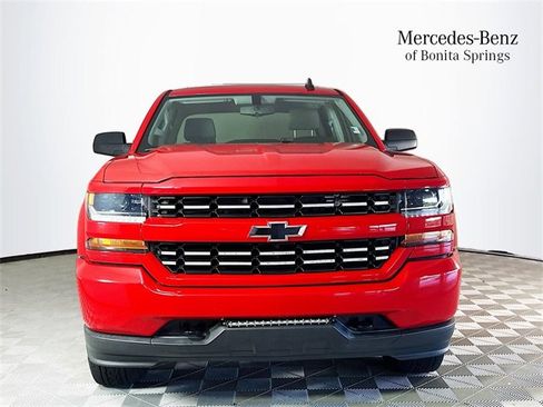Used 2018 Chevrolet Silverado 1500 Custom w/ Custom Value Package image 2