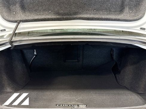 Used 2013 Chrysler 200 Limited image 24