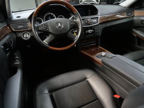 Used 2012 Mercedes-Benz E 350 4MATIC Sedan image 2