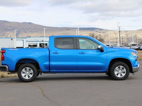 Used 2025 Chevrolet Silverado 1500 LT image 7
