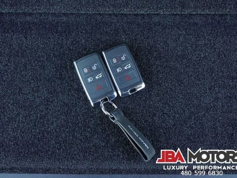 Used 2023 Land Rover Range Rover Long Wheelbase SE image 23