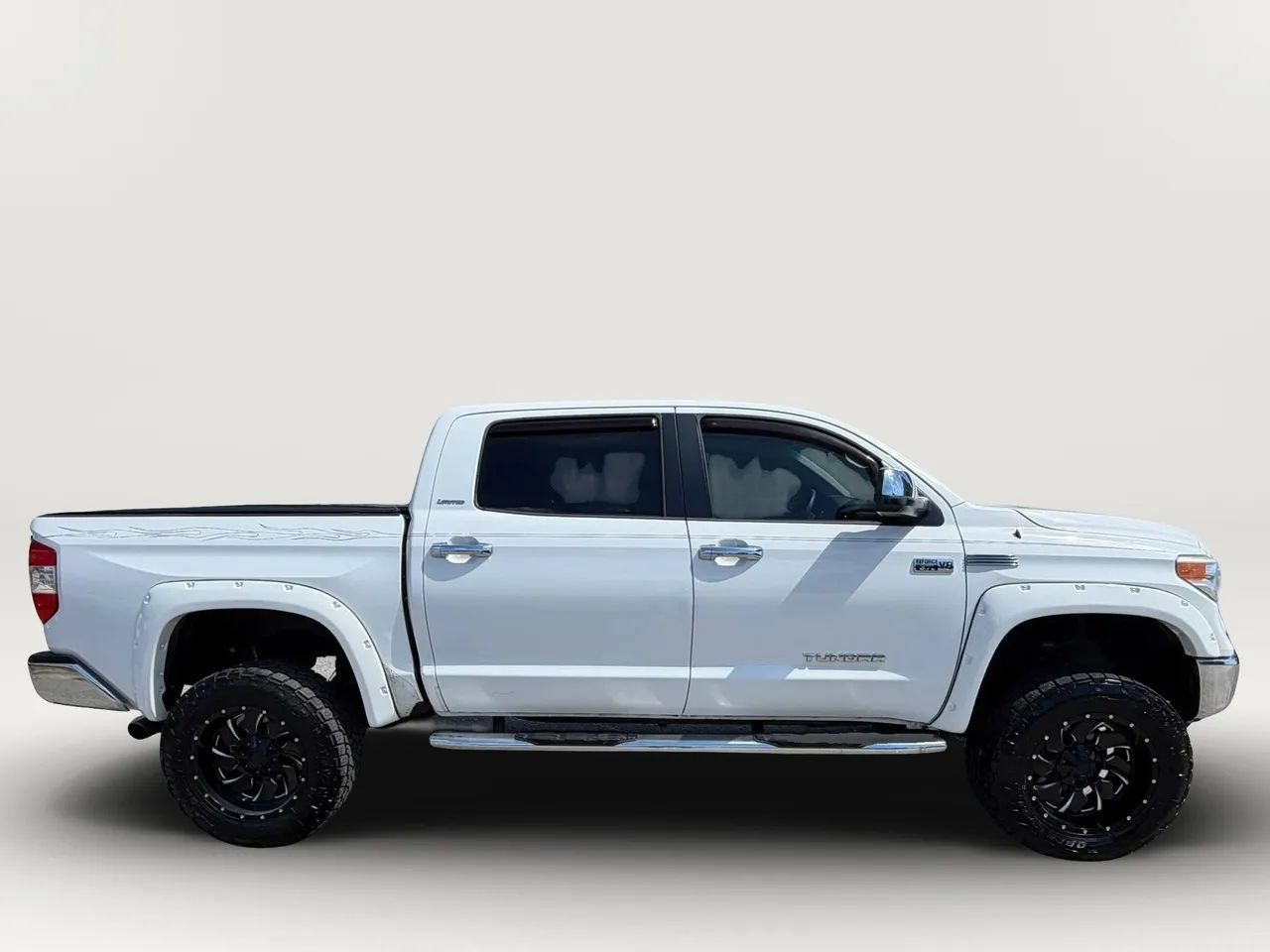 Used 2015 Toyota Tundra Limited RWD image 2