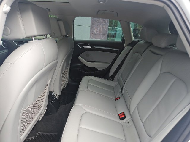 Used 2016 Audi A3 e-tron Premium Plus w/ Premium Plus Package FWD image 29