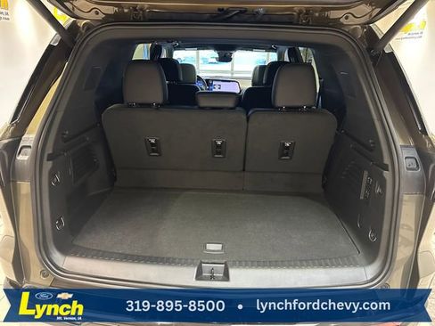 Used 2024 Chevrolet Traverse RS image 24