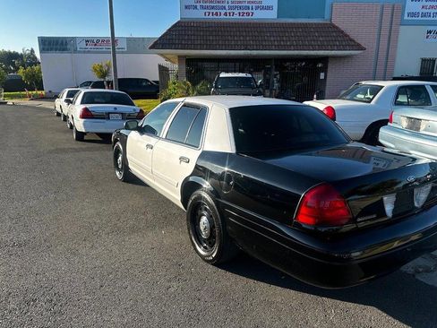 Used 2011 Ford Crown Victoria Police Interceptor w/ Radio Suppression Pkg image 3