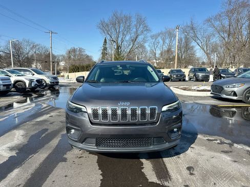 Used 2019 Jeep Cherokee Latitude Plus w/ Cold Weather Group image 16