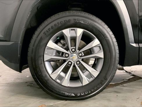 Used 2025 Chevrolet Equinox LT FWD image 9
