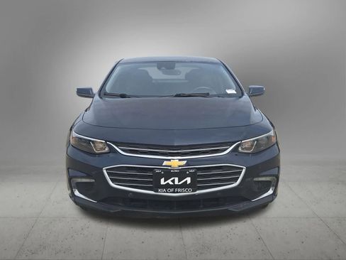 Used 2018 Chevrolet Malibu LT w/ Driver Confidence Package image 9