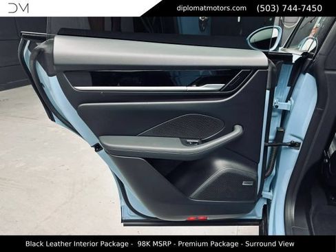 Used 2025 Porsche Macan 4 Electric AWD/4WD image 27