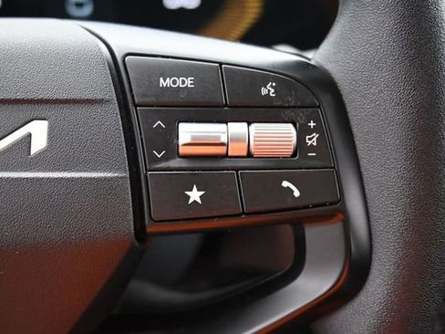 Used 2025 Kia K4 FWD image 26