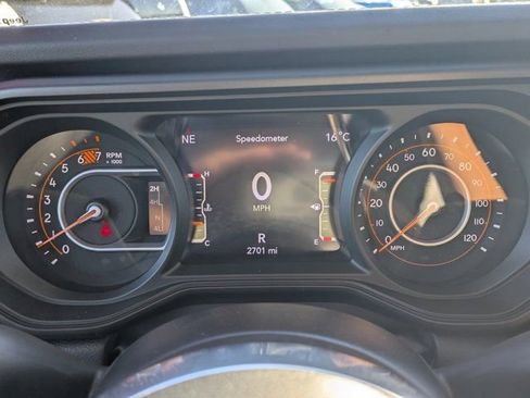 Used 2026 Jeep Wrangler Unlimited Sahara AWD/4WD image 22