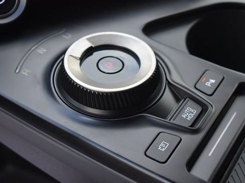 Certified 2025 Kia EV6 Wind image 24