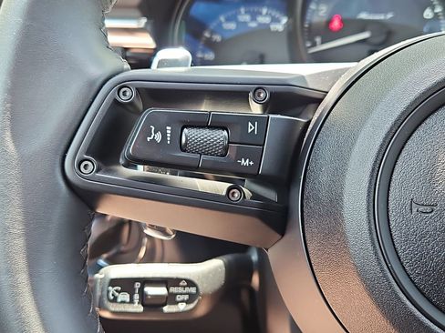 Certified 2025 Porsche Macan Turbo AWD/4WD image 30