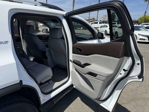 Used 2019 GMC Acadia SLT image 21