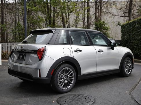 New 2026 MINI Cooper 4-Door Hardtop image 8