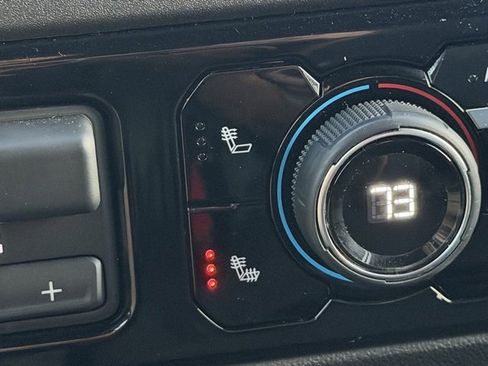 Used 2024 Chevrolet Silverado 2500 LTZ image 38