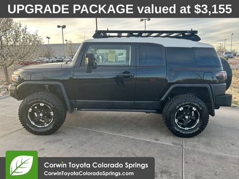 Used 2014 Toyota FJ Cruiser 4WD w/ Upgrade Package image 5