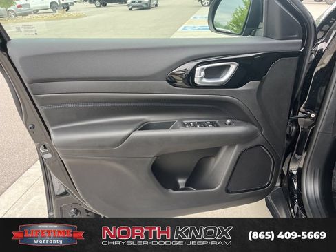 New 2026 Jeep Compass Latitude AWD/4WD image 5