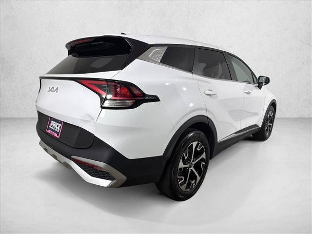 Used 2024 Kia Sportage EX FWD image 4