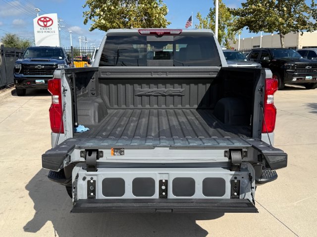 Used 2024 Chevrolet Silverado 1500 ZR2 w/ Technology Package AWD/4WD image 28