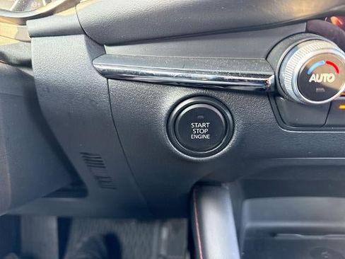 Used 2025 MAZDA MAZDA3 s image 17