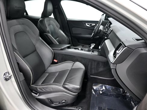 Used 2019 Volvo S60 T6 R-Design AWD/4WD image 27