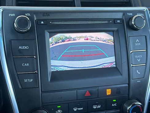 Used 2016 Toyota Camry SE FWD image 18