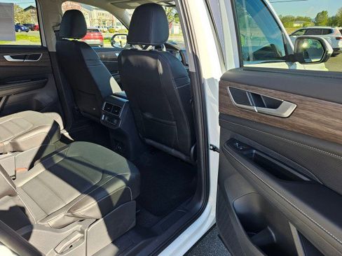 New 2025 Volkswagen Atlas SEL image 14