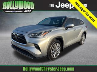 Used 2024 Toyota Highlander Platinum FWD 360° Tour
