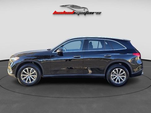 Used 2024 Mercedes-Benz GLC 300 image 4