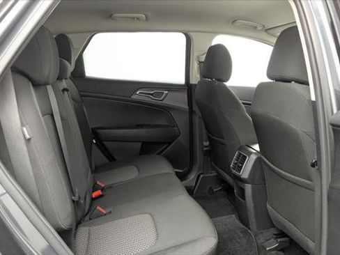 Used 2024 Kia Sportage LX FWD image 19
