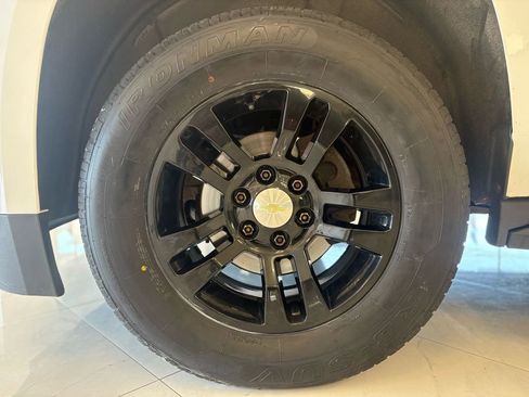 Used 2019 Chevrolet Tahoe LT image 46