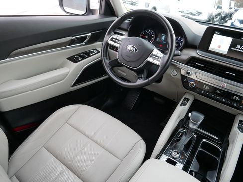 Certified 2021 Kia Telluride EX w/ Towing Package image 9