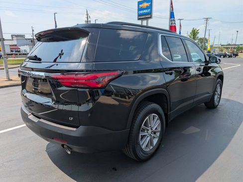 Used 2023 Chevrolet Traverse LT FWD image 5