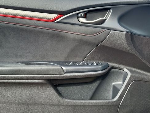 Used 2019 Honda Civic Type R image 6