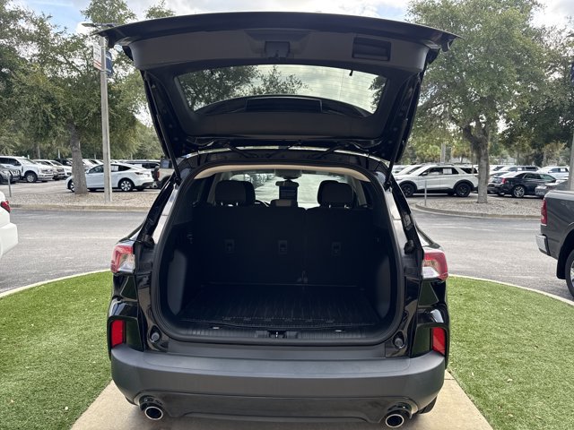 Certified 2021 Ford Escape SE w/ SE Sport Appearance Package FWD image 4