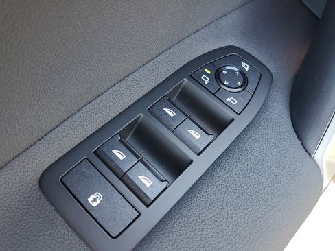 New 2026 BMW iX xDrive60 w/ M Sport Package image 19