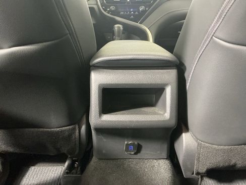 Used 2023 Toyota Camry SE image 29