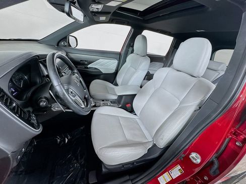 Used 2019 Mitsubishi Outlander GT image 12