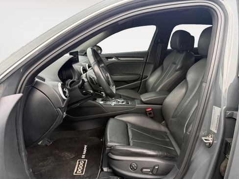 Used 2018 Audi A3 e-tron Prestige w/ Prestige Package FWD image 10