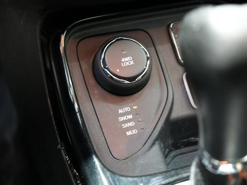 Used 2019 Jeep Compass Limited w/ Safety & Security Group AWD/4WD image 11