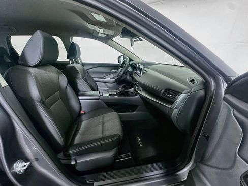 Used 2026 Nissan Rogue SV FWD image 30
