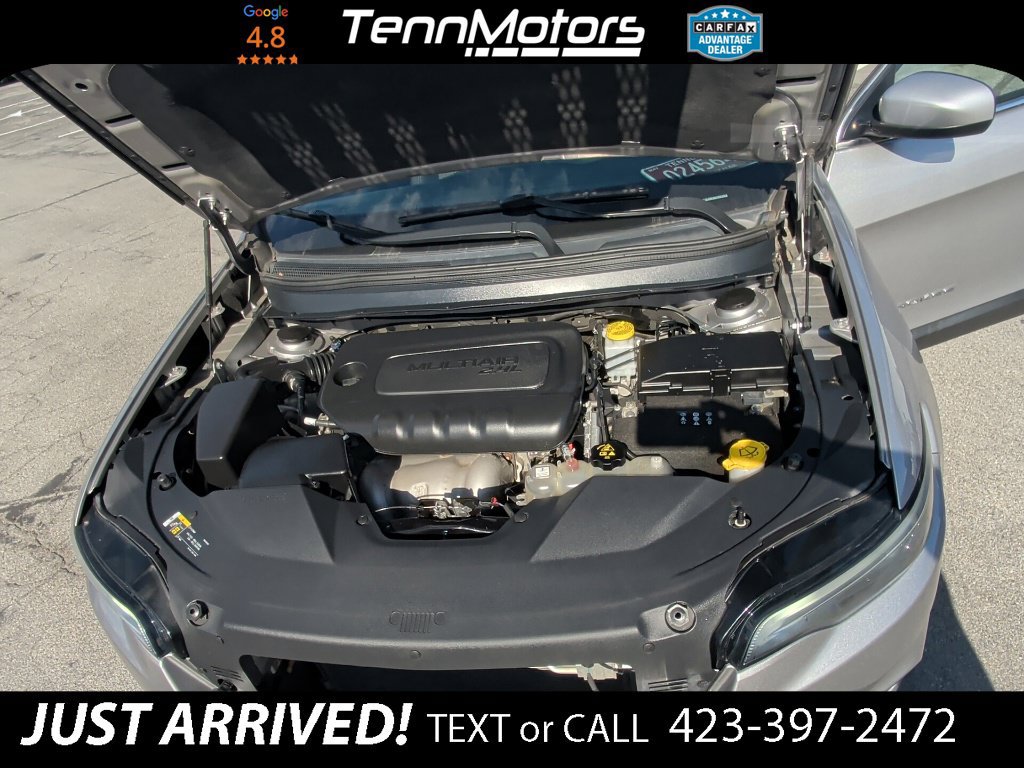 Used 2019 Jeep Cherokee Latitude w/ Cold Weather Group AWD/4WD image 23