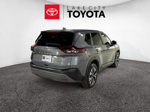 Used 2023 Nissan Rogue SV image 7