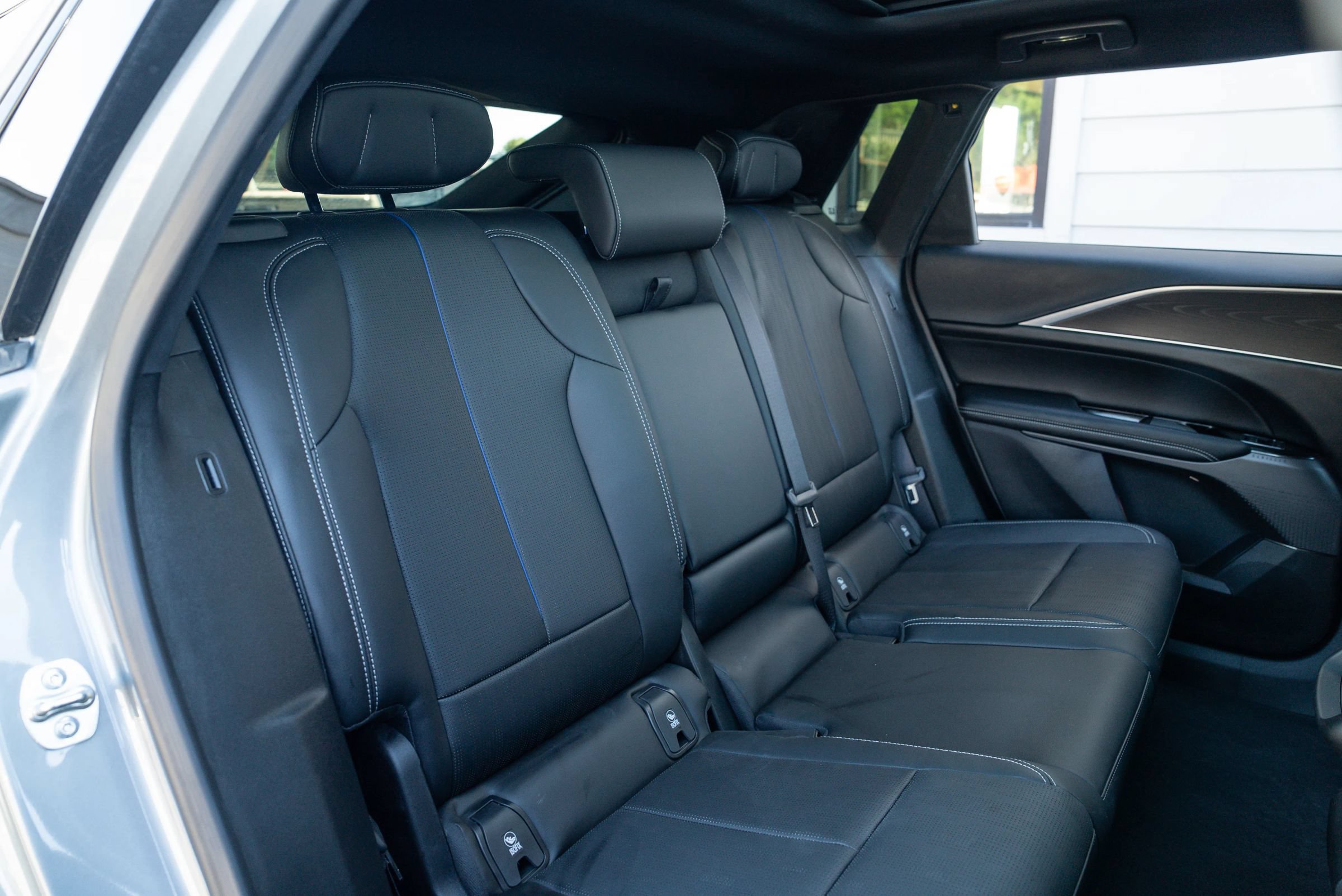 Used 2025 Cadillac Lyriq Sport AWD/4WD image 21