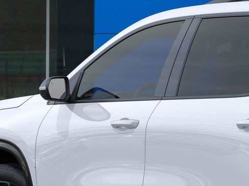 New 2026 Chevrolet Traverse RS w/ LPO, Floor Liner Package FWD image 12