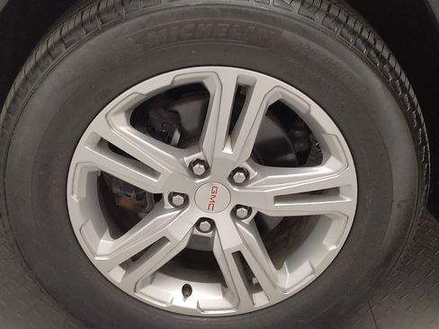 Used 2024 GMC Terrain SLE w/ LPO, Floor Liner Package FWD image 31