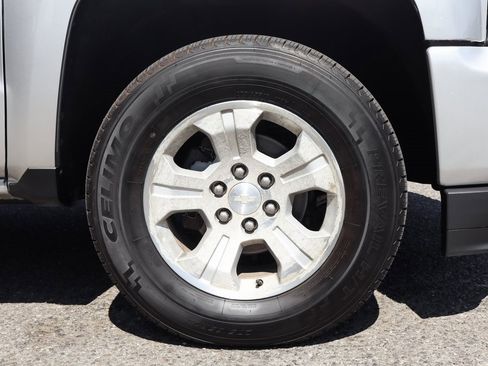 Used 2018 Chevrolet Silverado 1500 LT w/ Texas Edition image 43
