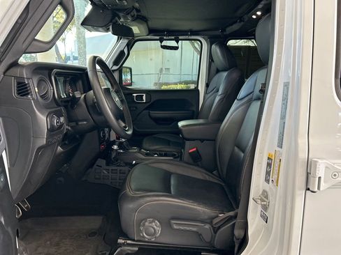 Used 2024 Jeep Gladiator Willys image 5
